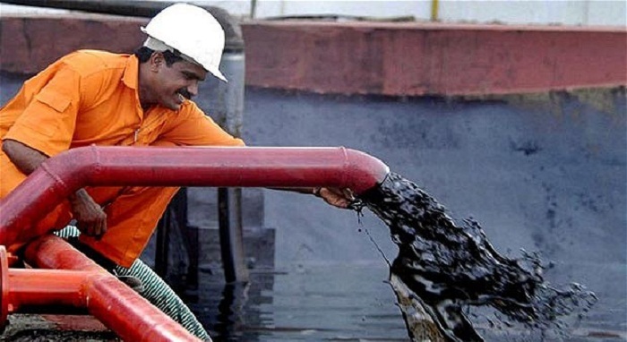 Saudi Arabia hit by low oil prices again